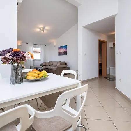Apartmán 2 Bedroom Nice In Vodnjan *