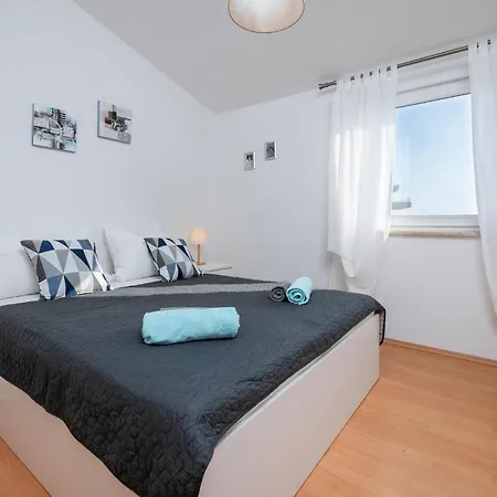2 Bedroom Nice In Vodnjan Apartmán *
