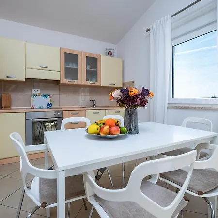 Apartmán 2 Bedroom Nice In Vodnjan Mednjan