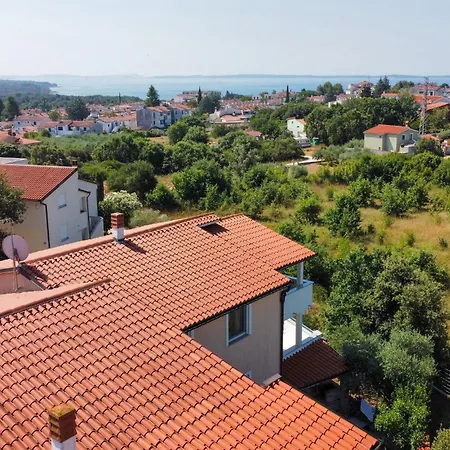 2 Bedroom Nice In Vodnjan * Mednjan